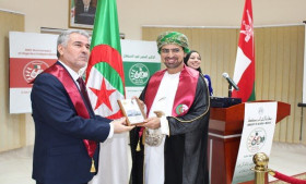 Photo of L’ambassade d’Algérie à Mascate célèbre le 60e anniversaire du recouvrement de la souveraineté nationale