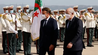 Photo of Le Président Macron entame une visite officielle en Algérie