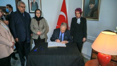 Photo of SÉISME EN TURQUIE:  Goudjil signe le registre de condoléances