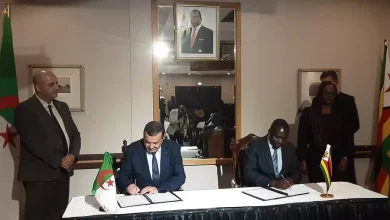Photo of L’Algérie et le Zimbabwe signent un mémorandum d’entente pour le développement de la coopération bilatérale