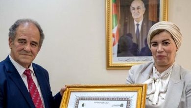 Photo of Le ministère de la Culture rend hommage à Abdelkader Bendamèche