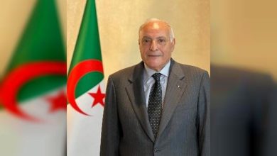 Photo of M. Attaf reçoit des appels téléphoniques de ses homologues tunisien et mauritanien et rencontre le ministre libyen chargé des AE en Guinée équatoriale