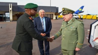 Photo of Le Général d’Armée Chanegriha entame une visite officielle en République du Rwanda