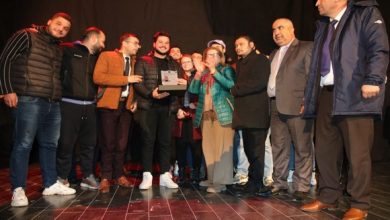 Photo of Médéa: la pièce de théâtre « Houlm ghir Metkoub » remporte le prix « Titteri d’Or »