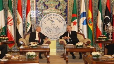 Photo of Le président de la République s’entretient avec son homologue irakien au salon d’honneur de l’aéroport international Houari-Boumediene