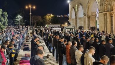 Photo of 90 000 Palestiniens accomplissent la prière des Tarawih à la mosquée Al-Aqsa