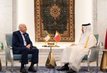 Photo of Attaf reçu à Doha par le Premier ministre et ministre des Affaires étrangères du Qatar