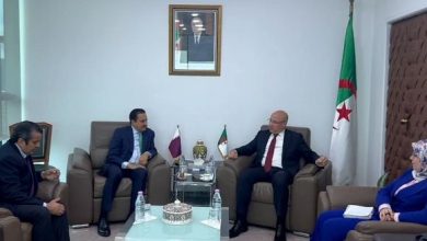 Photo of Zitouni examine avec le président du Conseil d’Administration de la Chambre du Qatar le renforcement de la coopération économique et commerciale