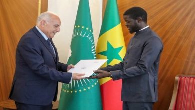 Photo of Attaf reçu par le président du Sénégal Bassirou Diomaye Faye