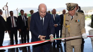 Photo of VISITE HISTORIQUE :  Le président de la République inaugure et inspecte plusieurs projets vitaux dans la wilaya de Khenchela