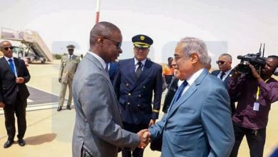 Photo of Arrivée du Premier ministre à Nouakchott pour représenter le président de la République à la cérémonie d’investiture du président mauritanien