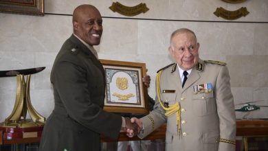 Photo of Le Général d’Armée Chanegriha reçoit le Commandant de l’AFRICOM