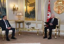 Photo of Arkab remet au président tunisien une invitation du président de la République pour assister aux festivités du 70e anniversaire de la Révolution