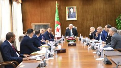 Photo of Boughali tient une réunion de coordination avec les présidents des groupes parlementaires