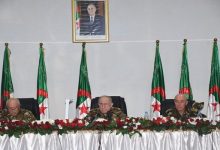 Photo of Le Général d’Armée Chanegriha préside la cérémonie d’installation officielle du Commandant de la 3ème Région militaire