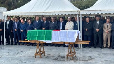 Photo of Le moudjahid et ancien footballeur Rachid Mekhloufi inhumé au cimetière d’El Alia