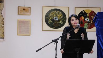 Photo of « La conférence des oiseaux », une exposition de toiles de Nawal Bellal ouverte à Alger