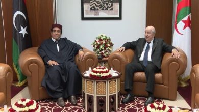 Photo of Le président de la République s’entretient avec le Président du Conseil présidentiel libyen