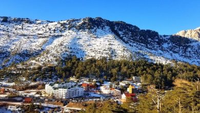 Photo of Recouverte de neige, la station climatique de Tikjda draine de plus en plus de visiteurs