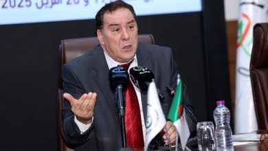 Photo of M. Meziane réaffirme l’importance de former des journalistes engagés dans la défense des intérêts du pays et de la société