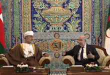 Photo of Discussions bilatérales entre le président de la République et le Sultan d’Oman au salon d’honneur de l’aéroport d’Alger